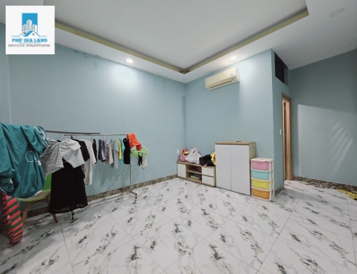 QUẬN 7 - NHÀ ĐẸP KTS THIẾT KẾ - SAU LƯNG BỘ CÔNG AN, GẦN CẦU PHÚ MỸ - 51M2 (5x10.5) - 3 TẦNG - SỔ VUÔNG, 5 T.Ỷ 7. 