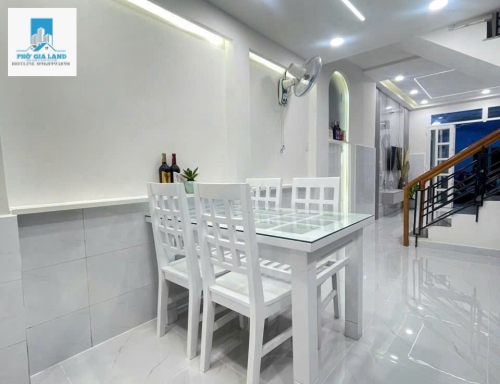 BÁN NHÀ TRẦN XUÂN SOẠN NGAY CẦU TÂN THUẬN 2 , QUẬN 7 .