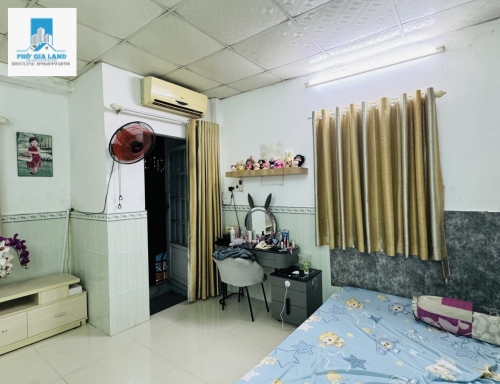 BÁN NHÀ TRẦN XUÂN SOẠN TÂN HƯNG QUẬN  HẼM Ô TÔ