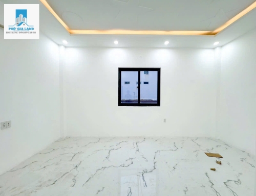 NHÀ HẺM SHR MỚI ĐẸP HUỲNH TẤN PHÁT , P.PHÚ THUẬN , QUẬN 7 .