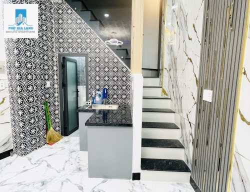 BÁN NHÀ NGUYỄN THỊ  XÍU TÂN THUẬN TÂY QUẬN 