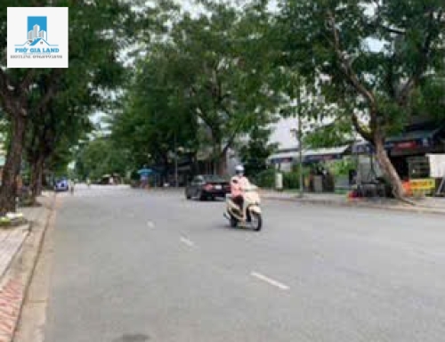 BÁN ĐẤT BIỆT THỰ KHU CÔNG ÍCH Q4 ĐƯỜNG PHẠM HỮU LẦU , QUẬN 7 .