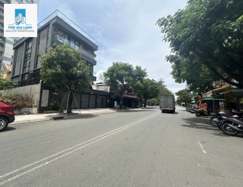 MẶT TIỀN ĐƯỜNG 20M - GẦN PHÚ MỸ HƯNG & TRẠM METRO - QUẬN 7 . 