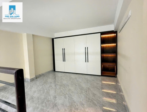 BÁN NHÀ HẺM 502 HUỲNH TẤN PHÁT - P. PHÚ MỸ - QUẬN 7 .