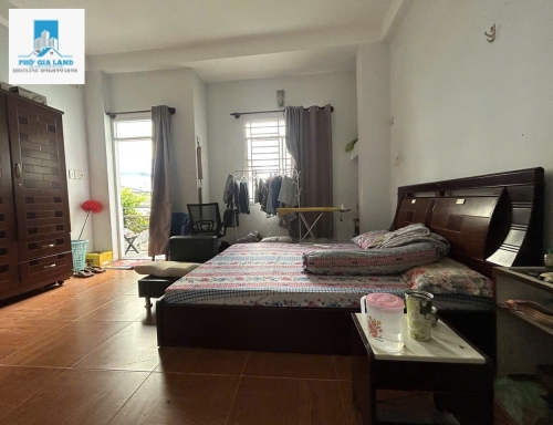 BÁN NHÀ HẺM XE HƠI HUỲNH TẤN PHÁT - P. BÌNH THUẬN - QUẬN 7 . 