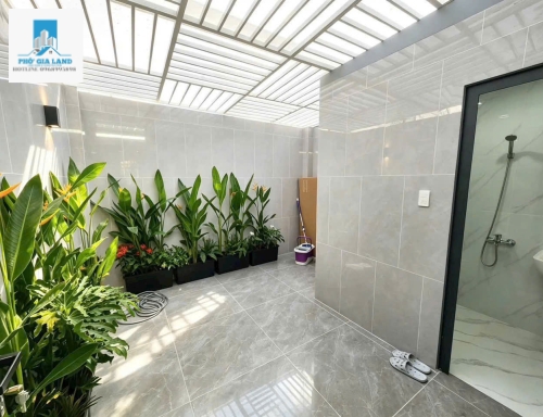 BÁN NHÀ MỚI CAO CẤP , HẺM 6M - P. PHÚ THUẬN - QUẬN 7 . 