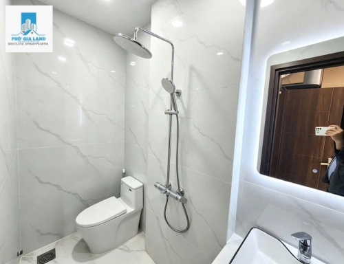 BÁN NHÀ MỚI CAO CẤP , HẺM 6M - P. PHÚ THUẬN - QUẬN 7 . 