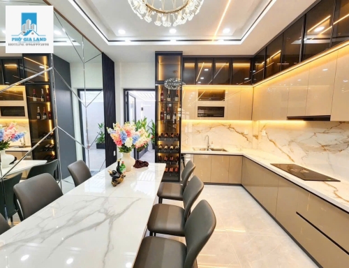BÁN NHÀ MỚI CAO CẤP , HẺM 6M - P. PHÚ THUẬN - QUẬN 7 . 