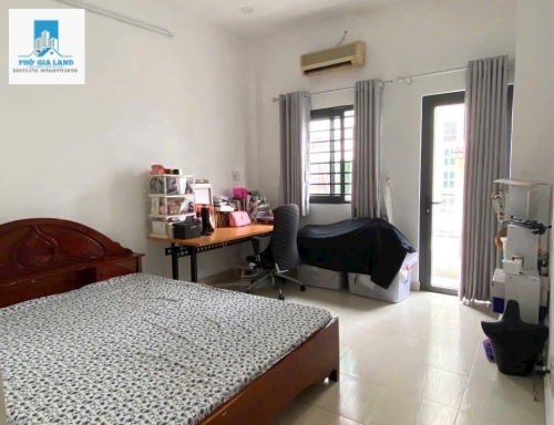 BÁN NHÀ 3 TẦNG , NỞ HẬU 2 MẶT TIỀN - KHU LÂM VĂN BỀN - QUẬN 7 . 