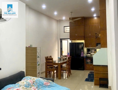 BÁN NHÀ 3 TẦNG , NỞ HẬU 2 MẶT TIỀN - KHU LÂM VĂN BỀN - QUẬN 7 . 