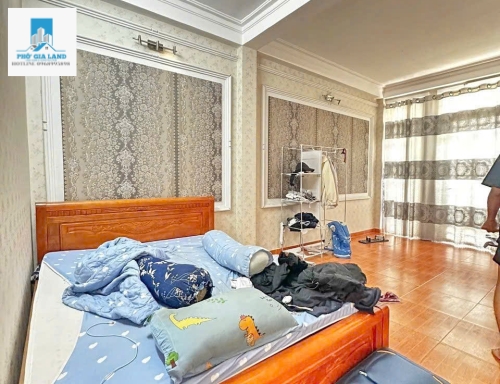 BÁN NHÀ HẺM Ô TÔ 8M - LÂM VĂN BỀN - QUẬN 7 .
