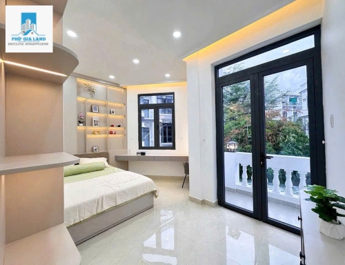  BIỆT THỰ GÓC 2 MẶT TIỀN KDC PETECHIM , FULL NỘI THẤT - HUỲNH TẤN PHÁT - NHÀ BÈ .