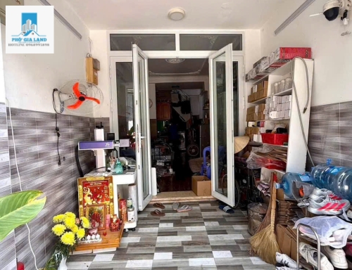 BÁN NHÀ 3 TẦNG HUỲNH TẤN PHÁT - P. BÌNH THUẬN - QUẬN 7 .