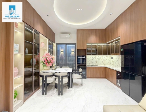 SIÊU PHẨM NHÀ PHỐ 3 LẦU , GARA Ô TÔ - HUỲNH THỊ ĐỒNG - NHÀ BÈ . 