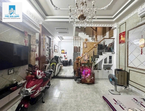 NHÀ 3 LẦU HẺM XE HƠI - HUỲNH TẤN PHÁT - NHÀ BÈ . 