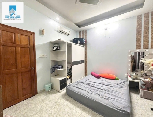 NHÀ 3 LẦU HẺM XE HƠI - HUỲNH TẤN PHÁT - NHÀ BÈ . 