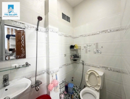 NHÀ 3 LẦU HẺM XE HƠI - HUỲNH TẤN PHÁT - NHÀ BÈ . 