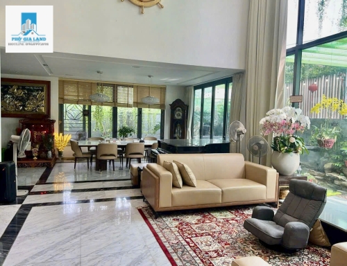 BÁN BIỆT THỰ CẠNH PHÚ MỸ HƯNG - NGUYỄN LƯƠNG BẰNG - QUẬN 7 . 