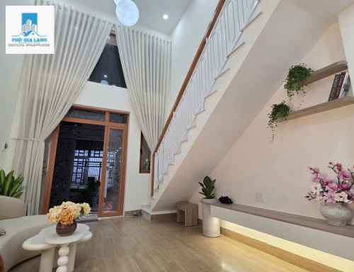BÁN NHÀ HẺM , FULL NỘI THẤT - ĐẶNG NHỮ LÂM - NHÀ BÈ .