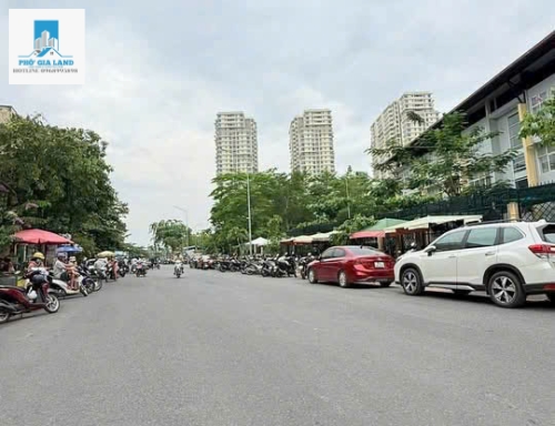 BÁN GẤP NHÀ MẶT TIỀN 20M - KDC PHÚ MỸ - QUẬN 7 . 