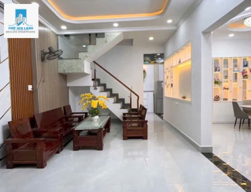 NHÀ 3 TẦNG - CÓ SÂN ĐẬU Ô TÔ - HUỲNH TẤN PHÁT , NHÀ BÈ . 