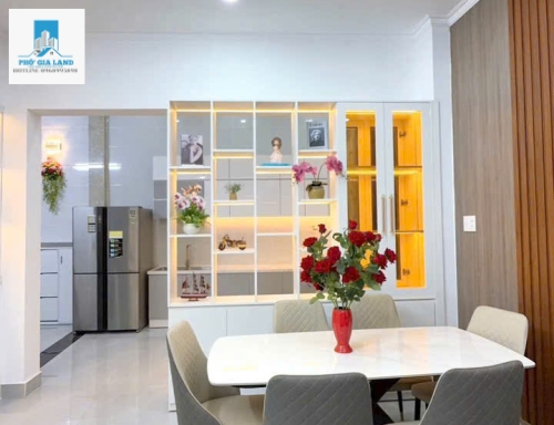 NHÀ 3 TẦNG - CÓ SÂN ĐẬU Ô TÔ - HUỲNH TẤN PHÁT , NHÀ BÈ . 