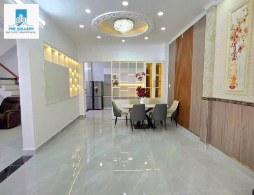 NHÀ 3 TẦNG - CÓ SÂN ĐẬU Ô TÔ - HUỲNH TẤN PHÁT , NHÀ BÈ . 