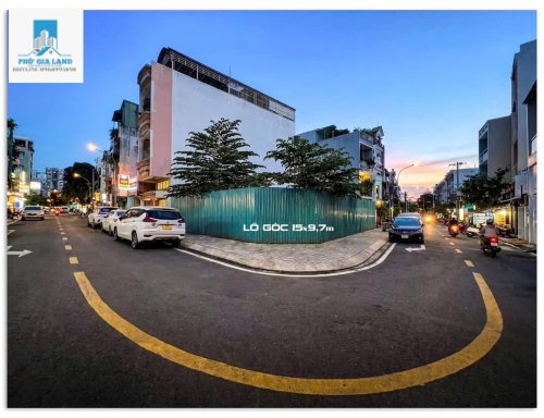 BÁN GẤP LÔ GÓC 2 MẶT TIỀN - QUẬN 7 .
