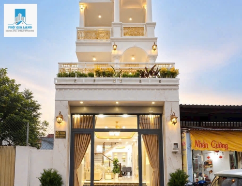 BÁN NHÀ HẺM 8M HUỲNH TẤN PHÁT - TT NHÀ BÈ . 