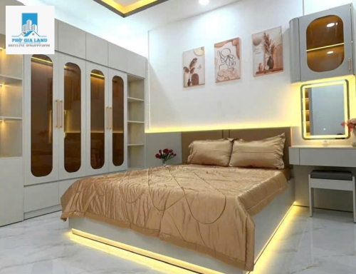BÁN NHÀ HẺM 8M HUỲNH TẤN PHÁT - TT NHÀ BÈ . 
