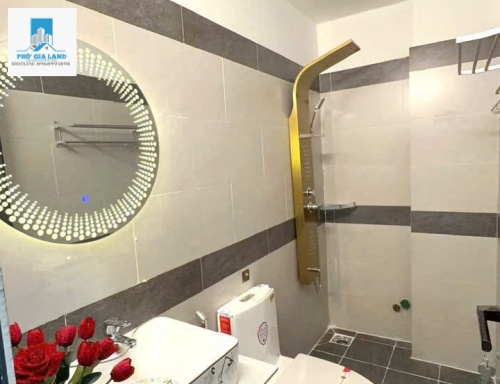 BÁN NHÀ HẺM 8M HUỲNH TẤN PHÁT - TT NHÀ BÈ . 