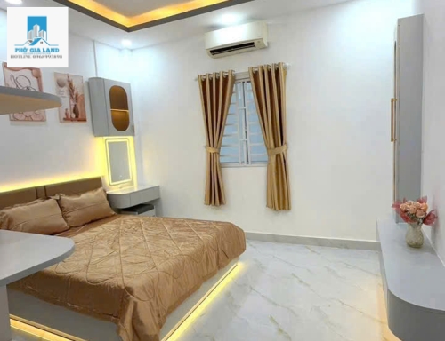 BÁN NHÀ HẺM 8M HUỲNH TẤN PHÁT - TT NHÀ BÈ . 