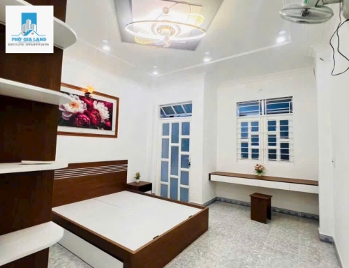 NHÀ HẺM ĐẸP HUỲNH TẤN PHÁT - NHÀ BÈ . 