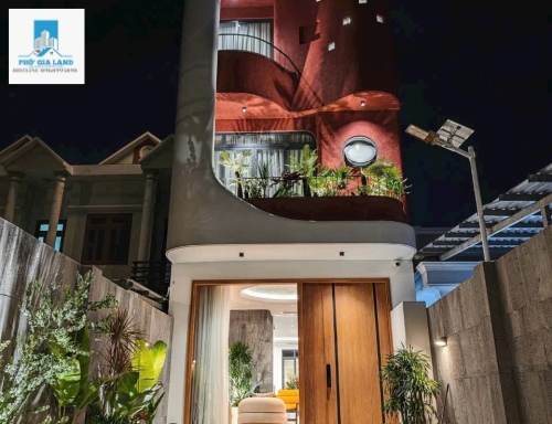 NHÀ MỚI XÂY , CÓ THANG MÁY - MẶT TIỀN ĐƯỜNG 20M - NHÀ BÈ . 