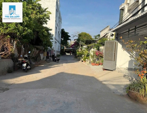 CHO THUÊ NHÀ MỚI HẺM Ô TÔ - PHẠM HỮU LẦU - QUẬN 7. 