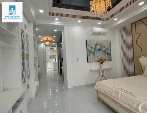 BÁN NHÀ 3 TẦNG CÓ THANG MÁY - ĐƯỜNG D6 , KHU TÁI ĐỊNH CƯ , QUẬN 7. 