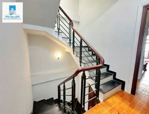 NHÀ 4 TẦNG HẺM XE HƠI - FULL NỘI THẤT - LÂM VĂN BỀN , QUẬN 7 . 