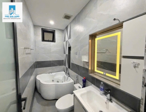 BÁN NHÀ MỚI - HẺM XE HƠI QUAY ĐẦU - QUẬN 8 . 