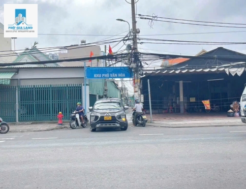 NHÀ MỚI FULL NỘI THẤT - GẦN COOP.MART - HUỲNH TẤN PHÁT , QUẬN 7 . 