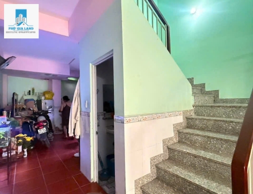 BÁN CHDV 4 TẦNG - DÒNG TIỀN 18TR/THÁNG - Ô TÔ TỚI NHÀ - QUẬN 7 . 