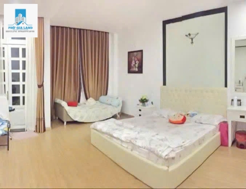 BÁN VÀ CHO THUÊ NHÀ ĐẸP ĐƯỜNG D4 - PHÚ MỸ , QUẬN 7 .