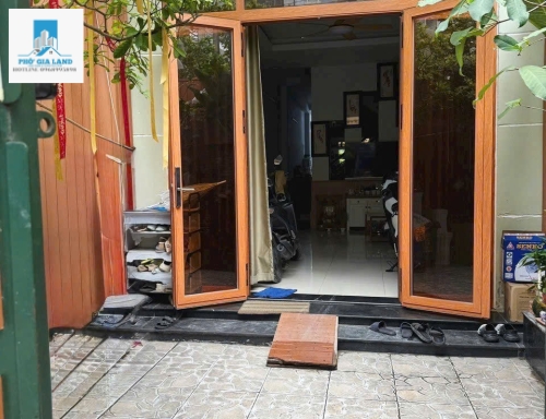 BÁN NHÀ 3 TẦNG HẺM XE HƠI - LÂM VĂN BỀN - QUẬN 7 . 