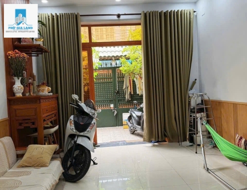 BÁN NHÀ 3 TẦNG HẺM XE HƠI - LÂM VĂN BỀN - QUẬN 7 . 