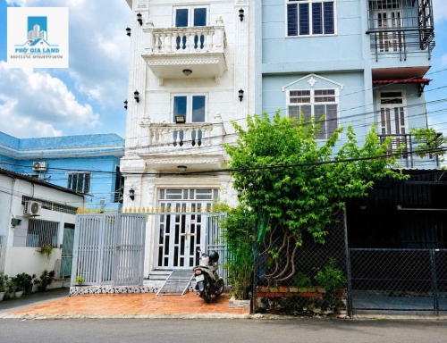 BIỆT THỰ 4 TẦNG - P. PHÚ MỸ - QUẬN 7 . 