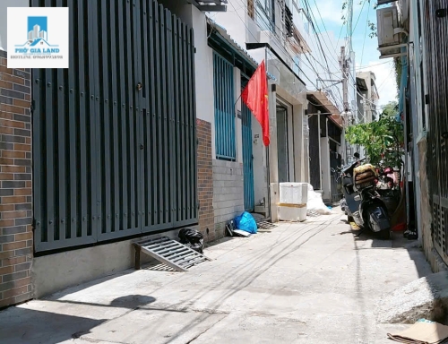 BÁN NHÀ CẤP 4 - NGAY KHU HIM LAM - QUẬN 7 . 