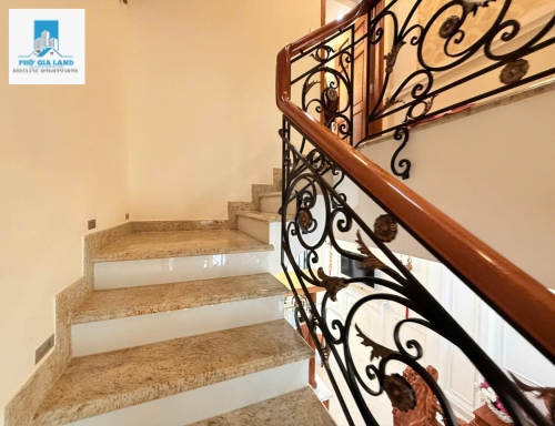 CHO THUÊ NHÀ ĐƯỜNG D7 - KDC PHẠM HỮU LẦU , QUẬN 7 .