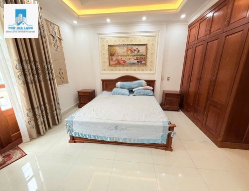 CHO THUÊ NHÀ ĐƯỜNG D7 - KDC PHẠM HỮU LẦU , QUẬN 7 .