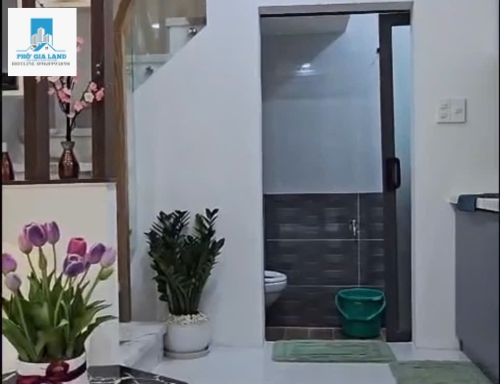 NHÀ 3 TẦNG MẶT TIỀN HẺM - NGAY CHỢ - TRẦN XUÂN SOẠN, QUẬN 7.