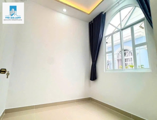 NHÀ BÈ : SỔ HỒNG - CÔNG CHỨNG NHÀ NƯỚC - XE HƠI ĐIỆN VINFAS 3 ĐẾN TẬN NƠI .