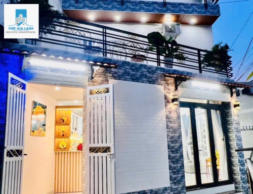 NHÀ MỚI ĐẸP - GÓC 2 MẶT TIỀN - XE HƠI TỚI NHÀ - HUỲNH TẤN PHÁT, NHÀ BÈ .